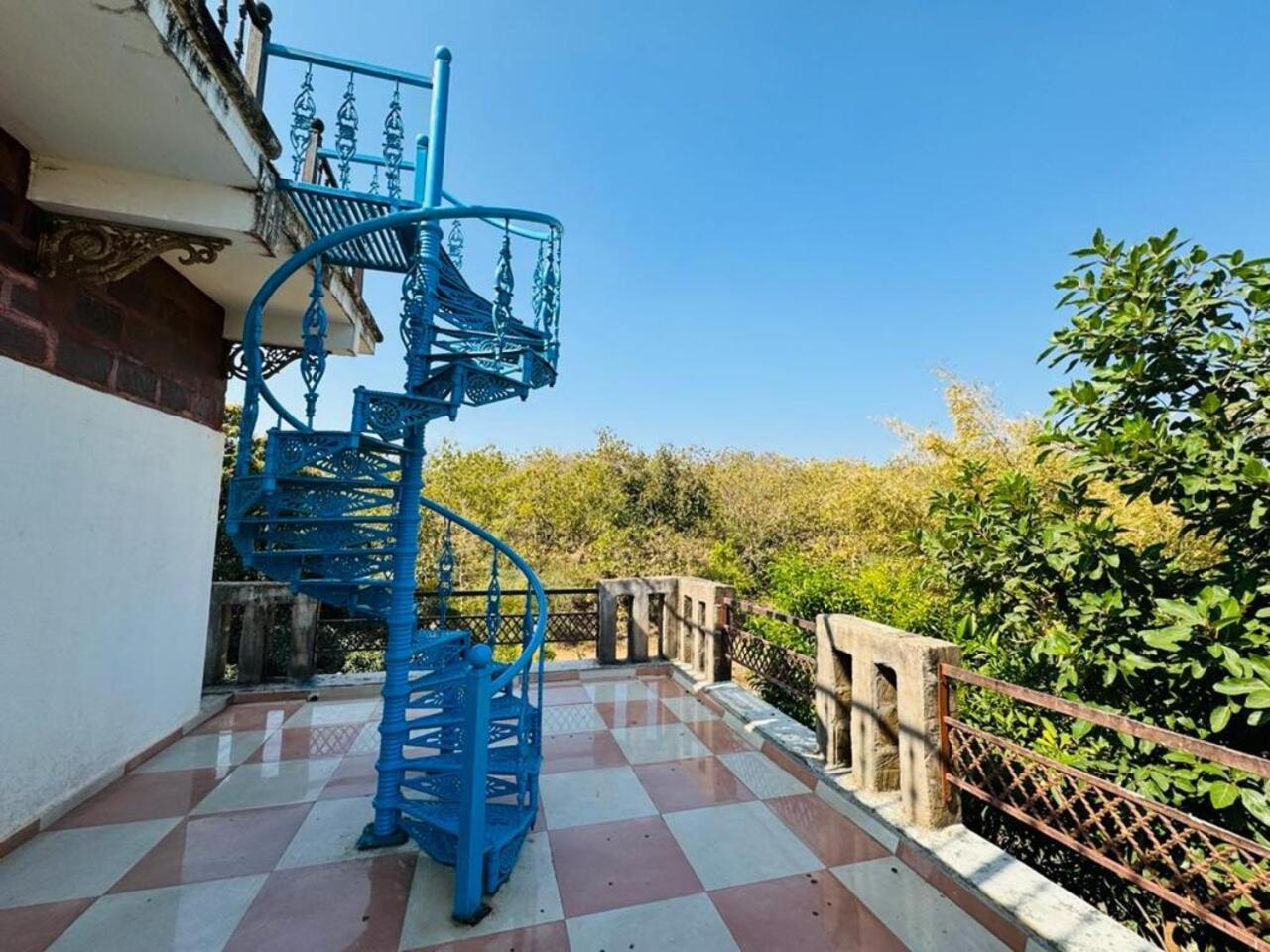 Gir Lions Paw Resort With Swimming Pool Sasan Gir Bagian luar foto