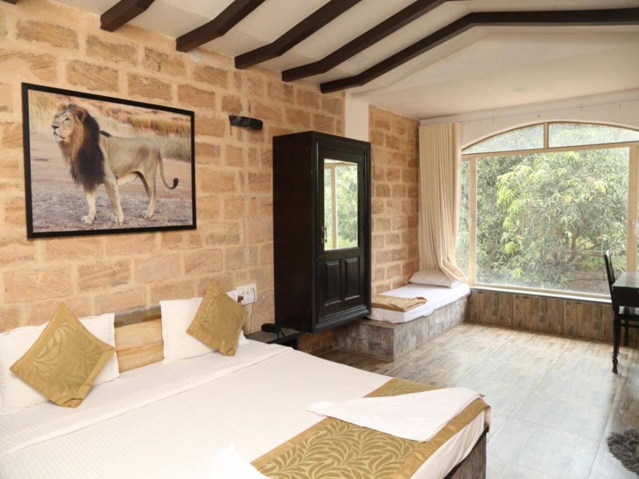 Gir Lions Paw Resort With Swimming Pool Sasan Gir Bagian luar foto