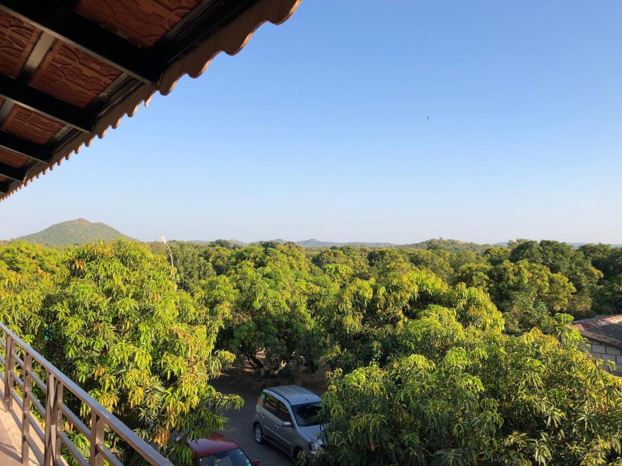 Gir Lions Paw Resort With Swimming Pool Sasan Gir Bagian luar foto